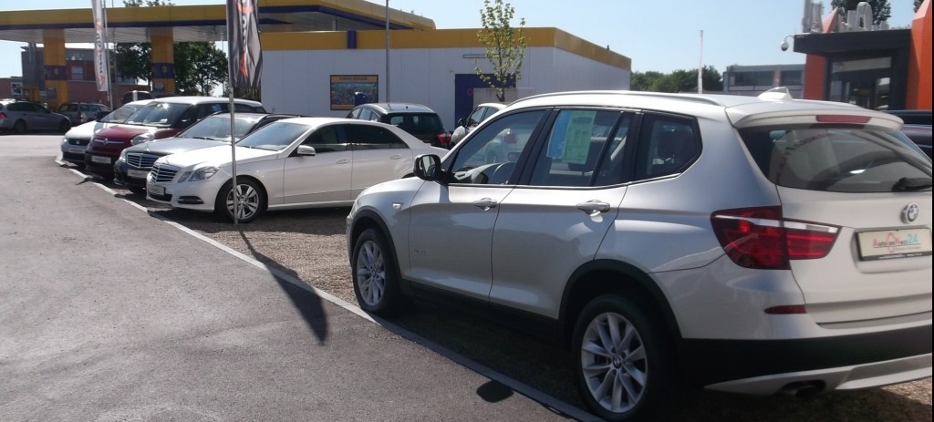 Autoconnect24 e.K., Bamberg, Günstige gepflegte Gebrauchtwagen Bamberg, Jahreswagen Bamberg & Jungwagen Bamberg. Die Fahrzeuge haben meist noch Herstellergarantie, oder bis zu 10 Jahre / 250.000 KM Gebrauchtwagengarantie der Meneks AG. www.autoconnect24.de, www.jahreswagen-bamberg.de